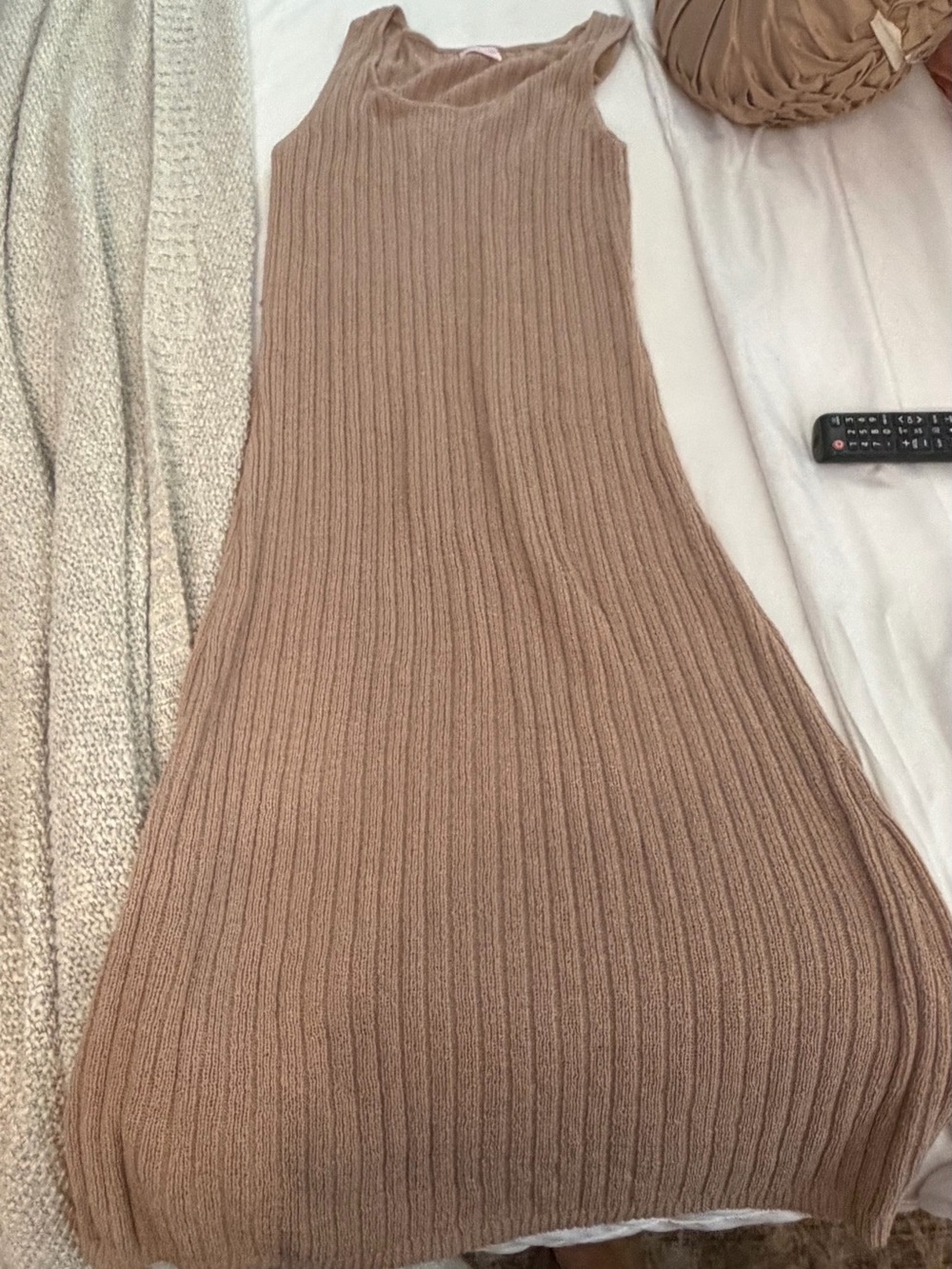 Pink Lily Ribbed Knit Sleeveless V-Neck Sweater Dress in Taupe